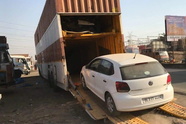 Primesankat Mochan Car Shifting